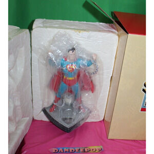 Superman DC Man Of Steel Golden Age Limited Edition 7580/14.500 1996 Statuette